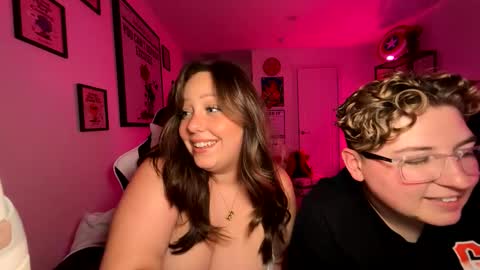 Snapshot of michelebussexx chatting on October 21, 4:35 am michelebussexx online show from October 21, 4:35 am