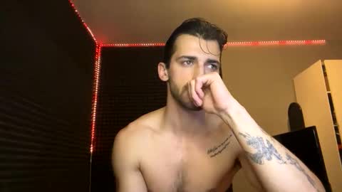 Snapshot of michelemagnetico chatting on October 8, 10:18 pm michelemagnetico online show from October 8, 10:18 pm