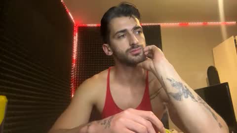 Snapshot of michelemagnetico chatting on November 13, 11:36 pm michelemagnetico online show from November 13, 11:36 pm