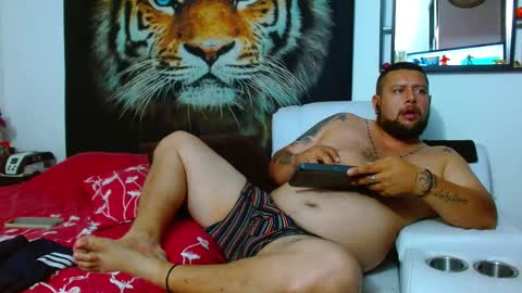 Snapshot of michell_myers chatting on February 4, 2:39 am michell_myers online show from February 4, 2:39 am