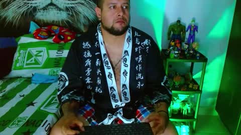 Snapshot of michell_myers chatting on December 17, 1:06 pm michell_myers online show from December 17, 1:06 pm