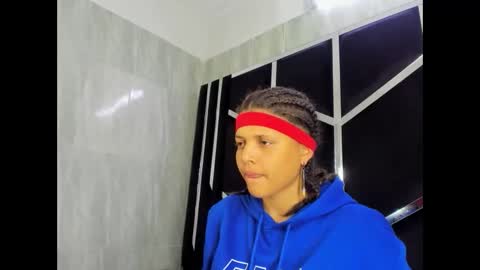 Snapshot of michell_rs chatting on February 16, 11:05 am michell_rs online show from February 16, 11:05 am