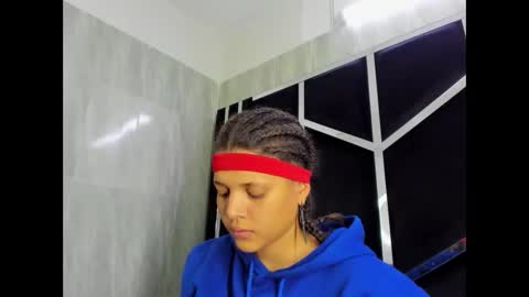 Snapshot of michell_rs chatting on February 18, 7:21 am michell_rs online show from February 18, 7:21 am