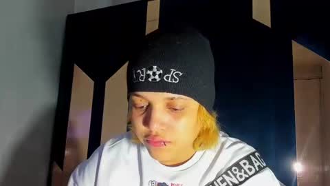 Snapshot of michell_rs chatting on September 29, 3:22 am michell_rs online show from September 29, 3:22 am