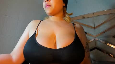 Snapshot of michell_rs chatting on October 18, 7:20 am michell_rs online show from October 18, 7:20 am