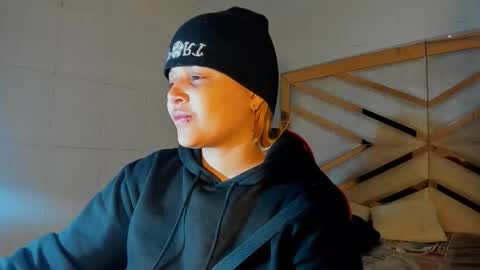 Snapshot of michell_rs chatting on October 20, 5:19 am michell_rs online show from October 20, 5:19 am