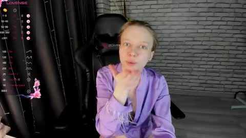 michelle_blond online show from March 9, 1:15 pm