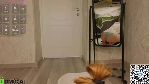 Snapshot of michelle_blond chatting on April 21, 2:51 am michelle_blond online show from April 21, 2:51 am