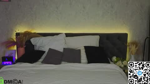 Snapshot of michelle_blond chatting on April 25, 1:41 am michelle_blond online show from April 25, 1:41 am