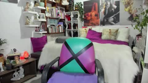 michelle apihel online show from March 28, 9:25 pm