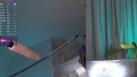 Snapshot of michelleblow chatting on February 7, 1:15 am Michelle online show from February 7, 1:15 am