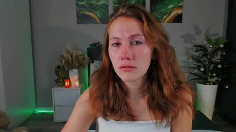 Snapshot of michelleortis chatting on December 12, 6:10 pm MichelleOrtis online show from December 12, 6:10 pm