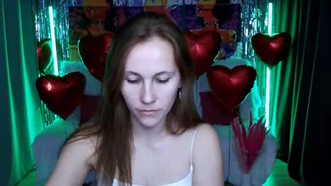 Snapshot of michelleortis chatting on February 19, 3:27 pm MichelleOrtis online show from February 19, 3:27 pm