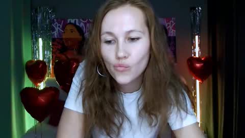 Snapshot of michelleortis chatting on February 22, 5:13 pm MichelleOrtis online show from February 22, 5:13 pm