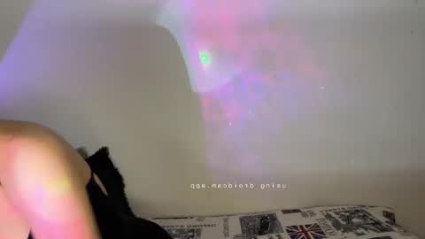 Snapshot of michellepetitte chatting on October 9, 10:41 pm michellepetitte online show from October 9, 10:41 pm