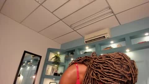 michellepose online show from September 30, 12:21 pm