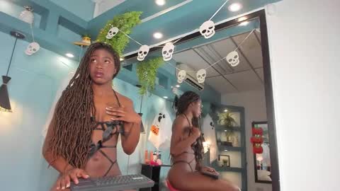 michellepose online show from October 27, 12:42 pm