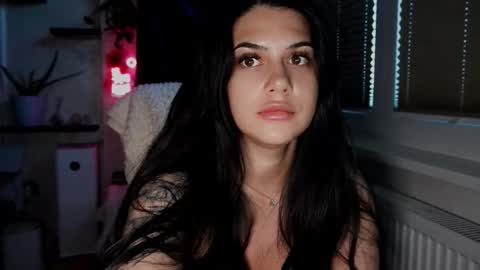 michellerossee online show from November 26, 6:03 am