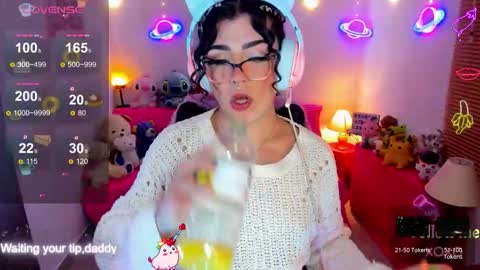 Snapshot of michellevanss22 chatting on November 20, 3:50 am online show from November 20, 3:50 am