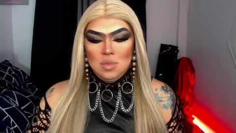 Snapshot of michellevixen921 chatting on November 20, 12:00 am Michelle online show from November 20, 12:00 am