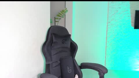 Snapshot of michelliibeautiful chatting on September 18, 5:26 pm Michellee online show from September 18, 5:26 pm