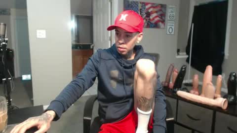 Snapshot of michigan9000 chatting on October 30, 11:55 am michigan9000 online show from October 30, 11:55 am