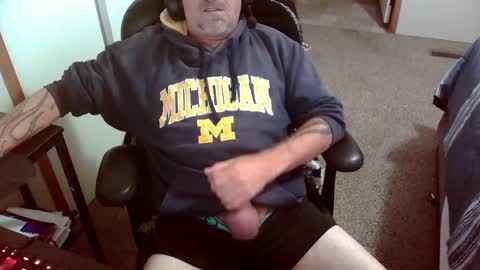 Snapshot of michigan_daddy chatting on October 9, 1:42 pm TattedInDetroit online show from October 9, 1:42 pm