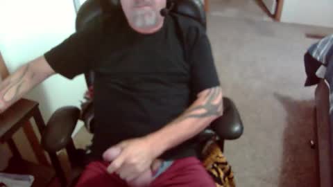 Snapshot of michigan_daddy chatting on November 25, 3:56 pm TattedInDetroit online show from November 25, 3:56 pm