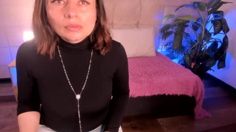 Snapshot of michonne_09 chatting on May 27, 9:01 pm michonne_09 online show from May 27, 9:01 pm