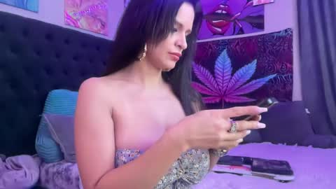 Snapshot of micielo87 chatting on February 8, 5:08 am Skye online show from February 8, 5:08 am