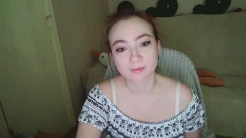 Snapshot of mickywood chatting on December 21, 3:52 pm Micky online show from December 21, 3:52 pm