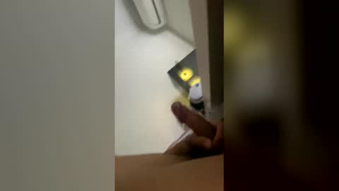 Snapshot of micro_d10 chatting on December 18, 11:44 pm micro_d10 online show from December 18, 11:44 pm