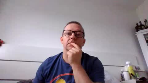 Snapshot of middleton2021 chatting on November 27, 9:44 am middleton2021 online show from November 27, 9:44 am