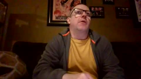 Snapshot of middleton2021 chatting on December 2, 8:04 pm middleton2021 online show from December 2, 8:04 pm