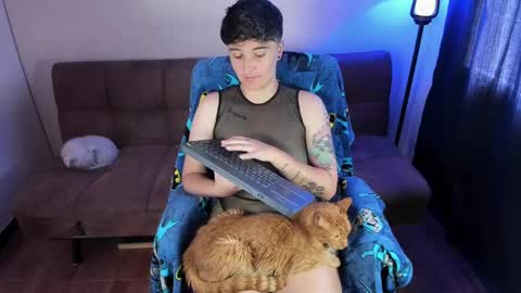 Blue online show from September 25, 3:27 pm