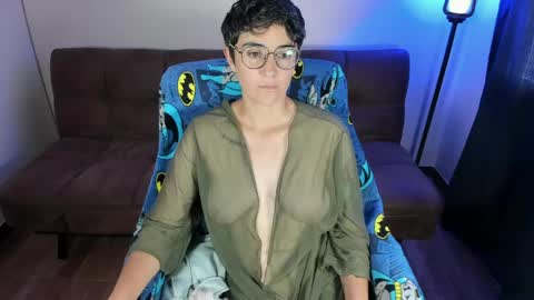 Blue online show from April 17, 3:37 pm