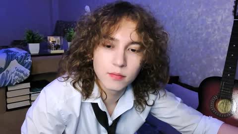 Snapshot of midnight_answer chatting on December 9, 4:58 pm Max online show from December 9, 4:58 pm