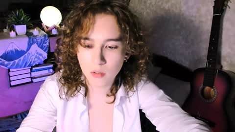 Snapshot of midnight_answer chatting on February 6, 3:09 pm Max online show from February 6, 3:09 pm