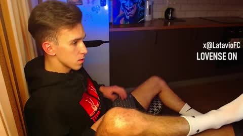 Snapshot of midnighter__ chatting on October 29, 1:19 am Alexey or just Alex online show from October 29, 1:19 am