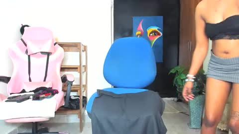 Snapshot of midnightrider00 chatting on November 22, 3:22 pm lydia follow me on ig at shortgirl 406 online show from November 22, 3:22 pm