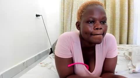 Snapshot of midnighttara chatting on November 10, 11:42 am sexy Tara online show from November 10, 11:42 am