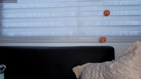 midori__san online show from December 2, 7:20 pm