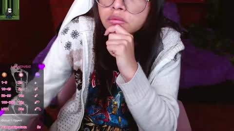 Snapshot of midoriquinn chatting on November 14, 2:27 pm Midori 7u7 online show from November 14, 2:27 pm