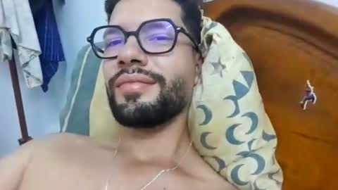 Snapshot of midoumas1 chatting on September 19, 5:35 pm Sam online show from September 19, 5:35 pm