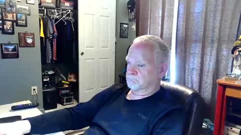 midwestdad09 online show from April 21, 9:28 pm