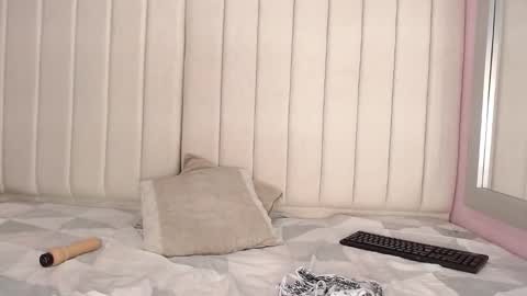 miel online show from January 9, 12:30 pm