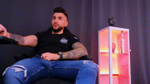 Snapshot of mightyaaron chatting on February 8, 6:01 pm MightyAaron online show from February 8, 6:01 pm