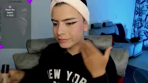 Snapshot of mihaadamss chatting on October 2, 1:23 am MihaAdamss online show from October 2, 1:23 am