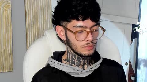 MIHAIL LEROY finally independent model online show from February 21, 7:01 am