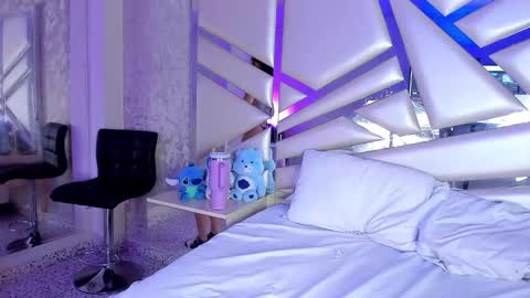 MIA 3 online show from October 15, 4:01 am